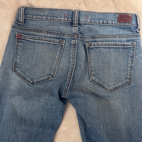 BDG Cigarette Jeans – Classic Medium Wash – Women’s Size 26​ - Picture 3 of 9